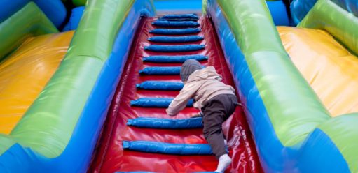 co to są dmuchańce na przykładzie zamku