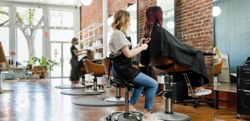 salon fryzjerski w stylu loft - aranżacja